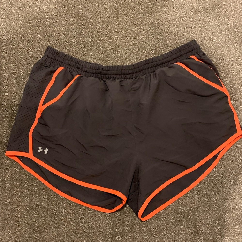Under Armor athletic shorts size XL